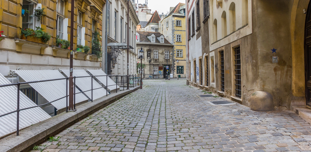 Baukunst - Wie Österreich seine Denkmaler digital rettet - und real gefaehrdet'