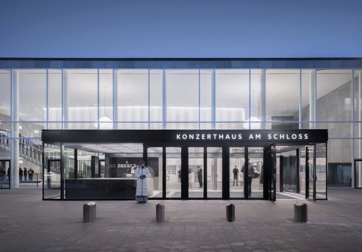 Baukunst - Meisterhaft saniert: Das Konzerthaus am Kieler Schloss, ein Bau der Nachkriegsmoderne, kehrt zurück