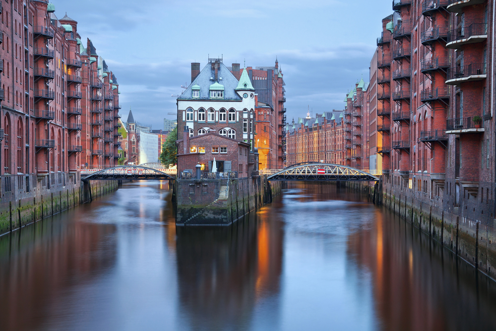 Baukunst - Welterbe in Gefahr: Wie Spundwand und Spezialbeton die Speicherstadt sichern