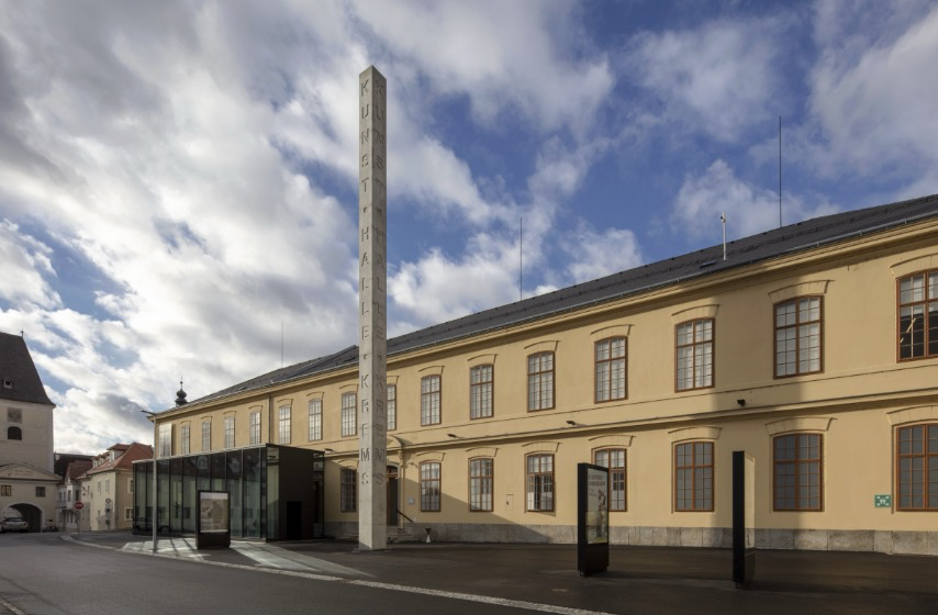 Baukunst - Bild und Geste: Eine Tabakfabrik an der Donau feiert Robert Rauschenberg