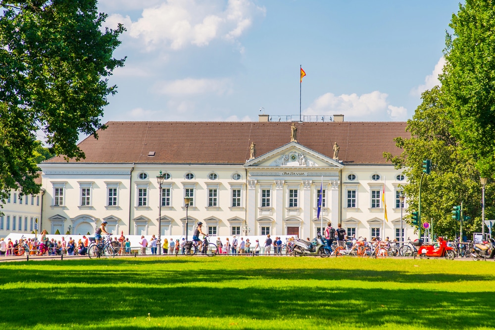 Baukunst - Die Milliarde hinter dem Zaun. Was die Bellevue-Sanierung wirklich bezahlt