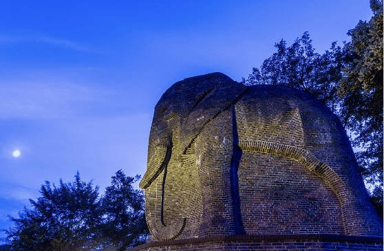 Baukunst - Der Elefant im Raum: Weimers Bremer Erinnerungsort und sein Fehlstart